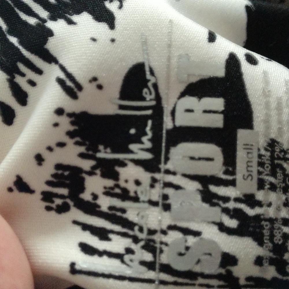 Nicole Miller Sport Leggings Black White Graffiti Print Mesh Calves Small - Picture 5 of 13